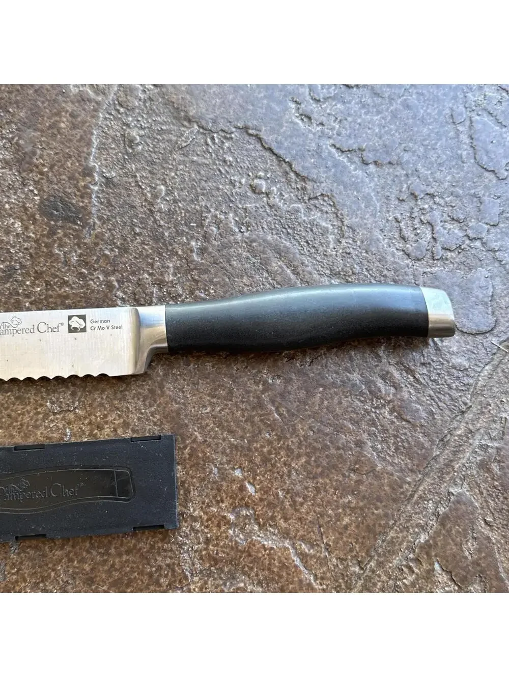 Pampered Chef 9” Large Serrated Knife w/ Cover German Steel